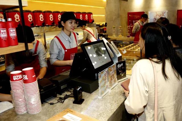 凉茶大王王老吉进军新式茶饮，餐道助其拓展布局新市场